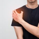 What Does Arthritis in the Shoulder Feel Like?